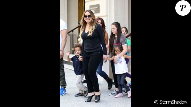 Mariah Carey sort de son hôtel Le Peninsula avec ses enfants Monroe et Moroccan le 7 juin 2015 à Paris