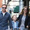 Exclusif - Première sortie en famille des jeunes mariés Geri Halliwell et Christian Horner à Londres à leur retour de lune de miel à Woburn Abbey, le 30 mai 2015. La petite Bluebell, fille de la chanteuse, est souriante et heureuse, elle tient la main de Christian Horner