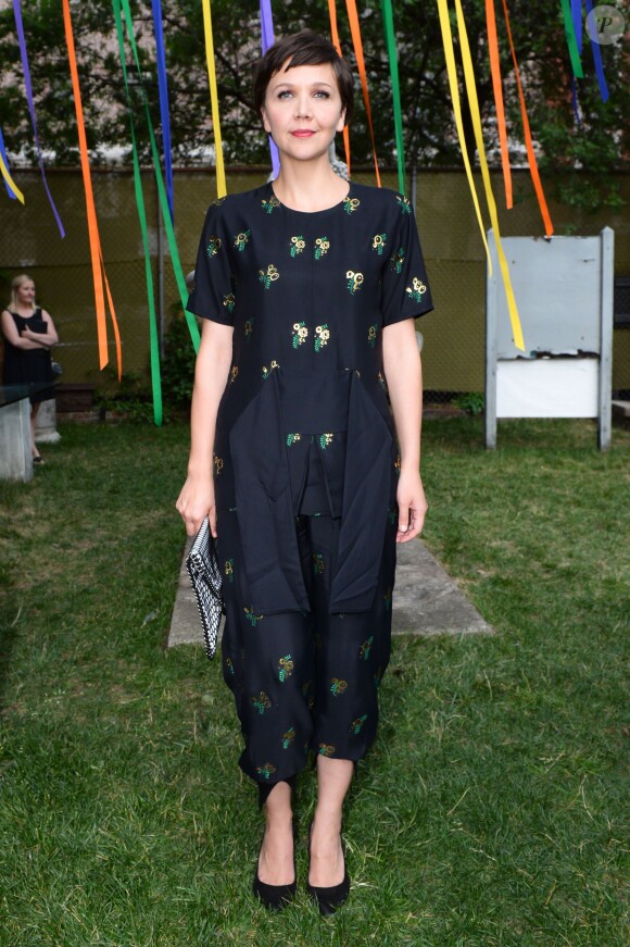 Maggie Gyllenhaal assiste à la garden-party de présentation de la collection croisière 2016 de Stella McCartney au parc Elizabeth Street Garden. New York, le 8 juin 2015.