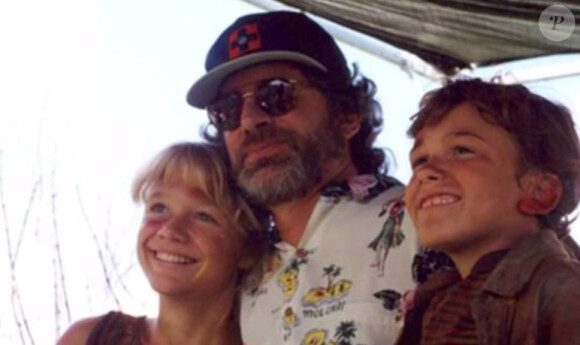 Ariana Richards avec Spielberg et Joe à l'époque de Jurassic Park.