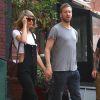 Taylor Swift et son petit-ami Calvin Harris sortent d'un restaurant à New York, le 28 mai 2015.  