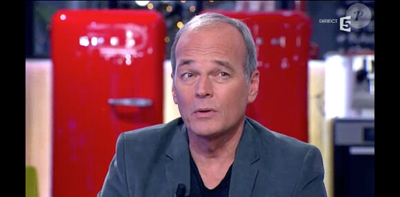Laurent Baffie en plein clash avec Jérémy Michalak dans C à vous sur France 5, le jeudi 12 décembre 2013.