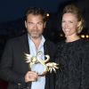 Clovis Cornillac récompensé pour son Premier film, "Un peu, beaucoup, aveuglément" et sa femme Lilou Fogli - Remise des prix pendant la soirée de clôture du 29e Festival de Cabourg à Cabourg le 13 juin 2015