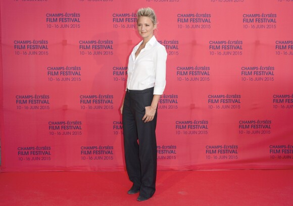 Virginie Efira - Avant première du film "Une famille à louer" au cinéma Publicis lors du 4e Champs-Elysées Film Festival à Paris le 15 juin 2015