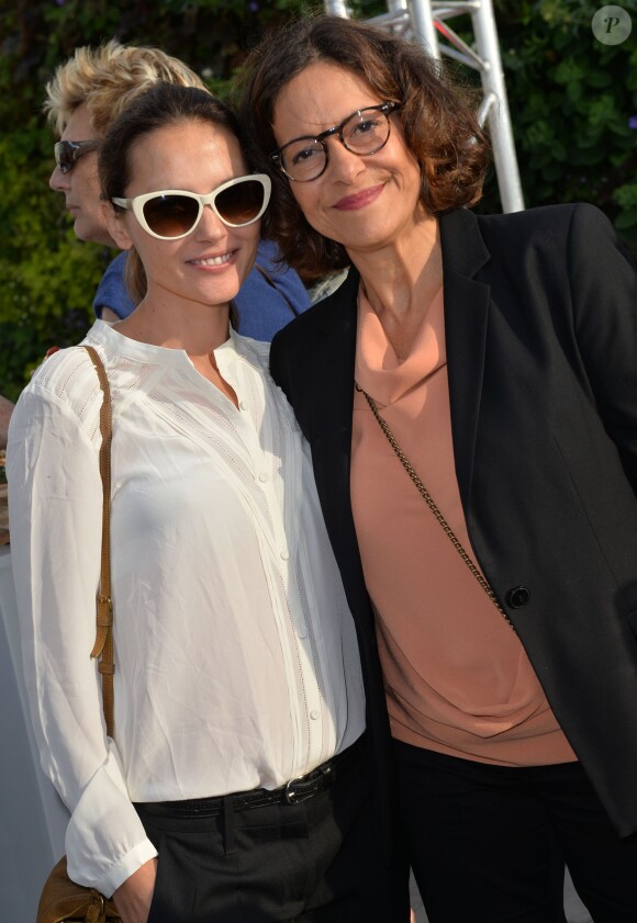 Exclusif - Virginie Ledoyen et Gisèle Tsobanian (directrice de la fondation "Les toiles enchantées") - Personnalités sur la terrrasse Publicis lors du 4e Champs-Elysées Film Festival à Paris le 15 juin 2015.