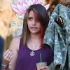 Paris Jackson et Chester Castellaw vont chercher un smoothie chez SunLife Organics, Los Angeles, le 16 mai 2015