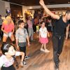 Brahim Zaibat distillait quelques conseils chez San Marina à Villeneuve d'Ascq le 19 juin 2015, à l'occasion d'un cours de danse très spécial dans le cadre de la promotion des 3 Mousquetaires