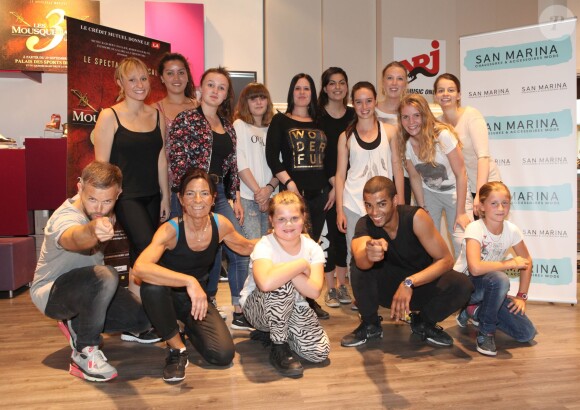 Brahim Zaibat donnait un cours de danse à quelques privilégiés heureux chez San Marina à Villeneuve d'Ascq le 19 juin 2015, dans le cadre de la promotion des 3 Mousquetaires