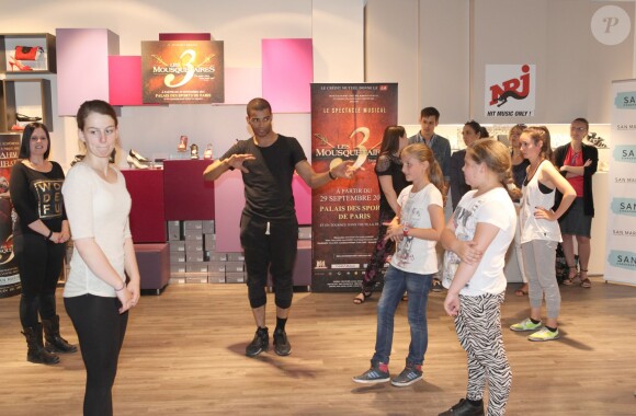 Brahim Zaibat donnait un cours de danse à quelques privilégiés heureux chez San Marina à Villeneuve d'Ascq le 19 juin 2015, dans le cadre de la promotion des 3 Mousquetaires