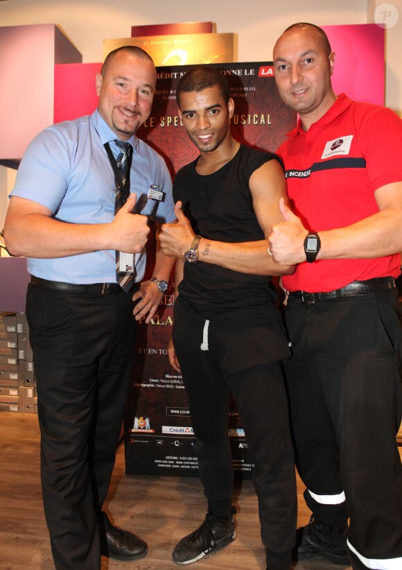 Brahim Zaibat donnait un cours de danse à quelques privilégiés heureux chez San Marina à Villeneuve d'Ascq le 19 juin 2015, dans le cadre de la promotion des 3 Mousquetaires
