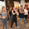 Brahim Zaibat donne un cours de danse réservé à quelques heureux chez San Marina à Lyon le 17 juin 2015, au son des 3 Mousquetaires
