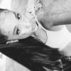 Ariana Grande le visage maculé de faux sang, sur le tournage de Scream Queens - Juin 2015