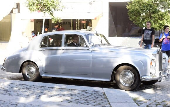 Marta Ponseti arrive à son mariage avec José Callejón et Marta Ponseti à Torrelodones, à Madrid le 19 juin 2015