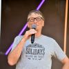 Bill Gates ouvre la 17e édition de Solidays à Paris le 26 juin 2015.