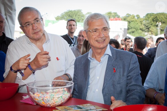 Le président de la région Ile de France Jean-Paul Huchon et Claude Bartolone  - 17e édition du festival Solidays sur l'hippodrome de Longchamp à Paris le 27 juin 2015.