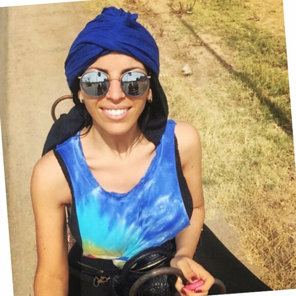 Siham Bengoua en vacances au Maroc : selfie sur un dromadaire