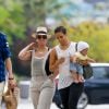 Alicia Keys de sortie à West Hollywood avec son entourage et son fils Genesis, 6 mois. Los Angeles, le 30 juin 2015.
