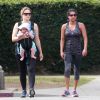 Exclusif - Kristen Bell se promène avec sa fille Delta au parc Griffith à Los Feliz. le 2 juillet 2015 