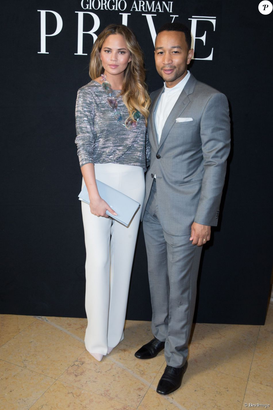Et John Au People Teigen Femme Sa Mannequin Le Chrissy Legend eWD92YIbEH