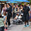Kris Jenner, son petit-fils Mason, Kim Kardashian enceinte, sa fille North et Corey Gamble assistent à l'anniversaire de Penelope Disick (3 ans) au parc d'attractions Disneyland. Anaheim, le 8 juillet 2015.