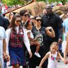 Kim Kardashian, sa fille North et Kris Jenner assistent à l'anniversaire de Penelope Disick (3 ans) au parc d'attractions Disneyland. Anaheim, le 8 juillet 2015.