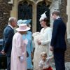 La princesse Charlotte de Cambridge, fille du prince William et de Kate Middleton, a été baptisée le 5 juillet 2015 à Sandringham, dans le Norfolk. Le 9 juillet, le palais de Kensington a publié quatre magnifiques photos souvenirs de ce jour, signées Mario Testino.