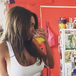 Nabilla : sublime et sexy en sous-vetements Calvin Klein pour un shooting surprise