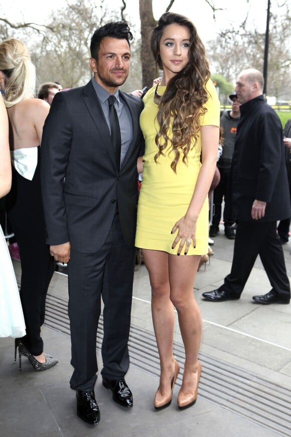 Peter Andre et sa petite amie Emily MacDonagh - Personnalités arrivant aus "TRIC Awards 2014" à Londres, le 11 mars 2014. 