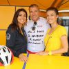 Exclusif - L'humoriste Maxime en compagnie d'hôtesses - Course par équipe "étape du coeur" avec Mécénat Chirurgie Cardiaque sur le Tour de France au départ de Vannes le 12 juillet 2015.
