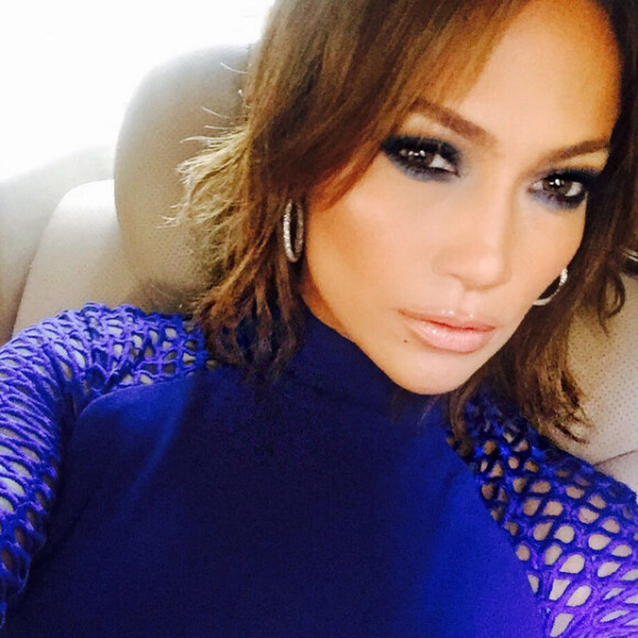 Jennifer Lopez : La bombe dévoile sa nouvelle folie capillaire, un carré !