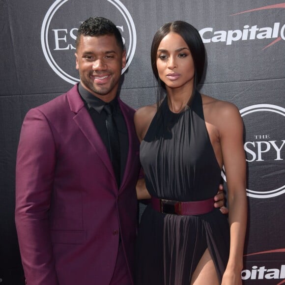 Russell Wilson et Ciara assistent aux ESPY Awards 2015 au Microsoft Theatre. Los Angeles, le 15 juillet 2015.