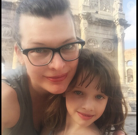 Milla Jovovich et sa fille Ever (photo postée le 14juin 2015)