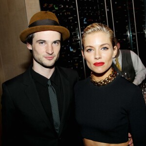 Tom Sturridge, Sienna Miller à New York le 10 octobre 2014.