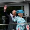 La reine Elizabeth II et le duc d'Edimbourg en visite dans l'est de Londres le 16 juillet 2015, où ils ont visité notamment le centre communautaire Chadwell Heath à Barking.