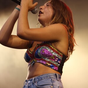 Izïa Higelin - Quatrième jour du festival Fnac Live sur le parvis de l'Hôtel de Ville à Paris le 18 juillet 2015.