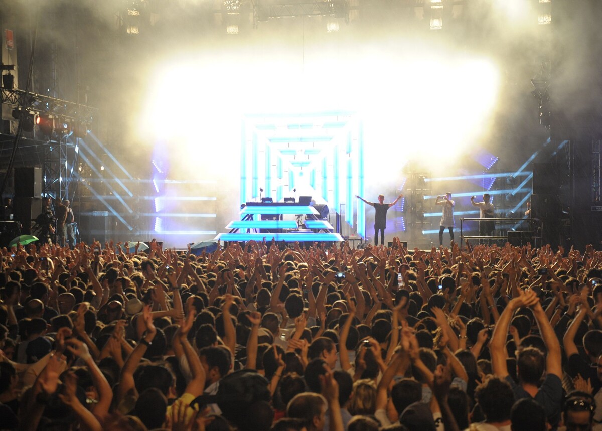 Photo Le Dj The Avener Tristan Casara Quatrième Jour Du Festival Fnac Live Sur Le Parvis De