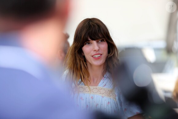 Lou Doillon dans le village lors de la finale du tournoi de tennis de Roland-Garros à Paris, le 6 juin 2015.