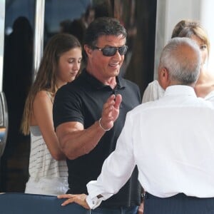 Sylvester Stallone, sa femme Jennifer Flavin et leurs filles Sophia, Sistine et Scarlet sont allés déjeuner dans un restaurant japonais avec des amis, puis se sont rendus chez Rolex, à Monaco le 18 juillet 2015.