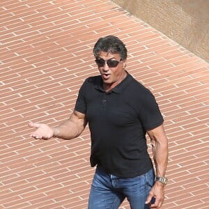 Sylvester Stallone, sa femme Jennifer Flavin et leurs filles Sophia, Sistine et Scarlet sont allés déjeuner dans un restaurant japonais avec des amis, puis se sont rendus chez Rolex, à Monaco le 18 juillet 2015.