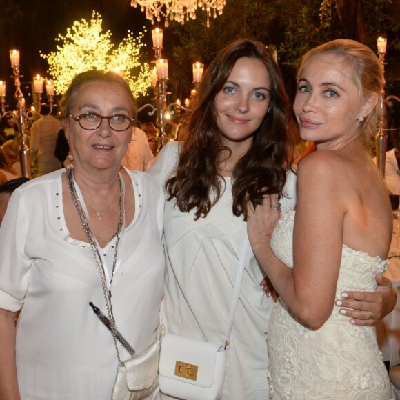 Exclusif - Emmanuelle Béart avec sa maman Geneviève Galéa et sa fille Nelly Auteuil - 20e édition de la soirée Blanche aux Moulins de Ramatuelle à Saint-Tropez le 12 juillet 2015.