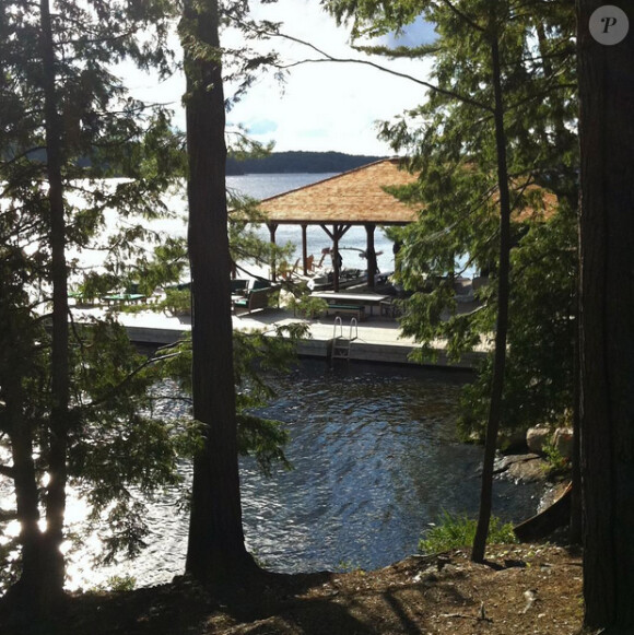Maison de vacances de Cindy Crawford au bord d'un lac