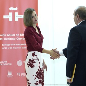 La reine Letizia d'Espagne lors de l'assemblée annuelle des directeurs de l'Institut Cervantes à Saint-Jacques de Compostelle le 21 juillet 2015