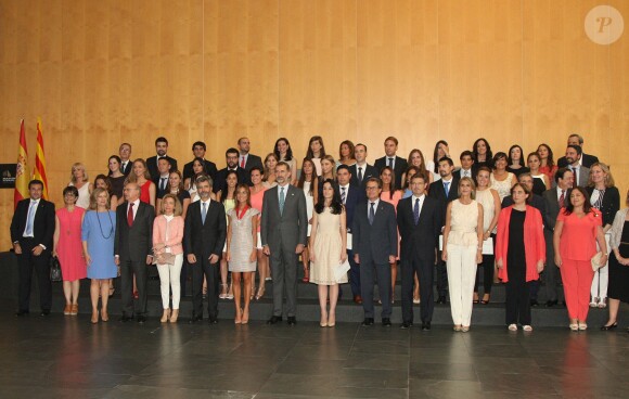 Le roi Felipe VI d'Espagne remettait le 23 juillet 2015 à Barcelone des diplômes à de jeunes magistrats.