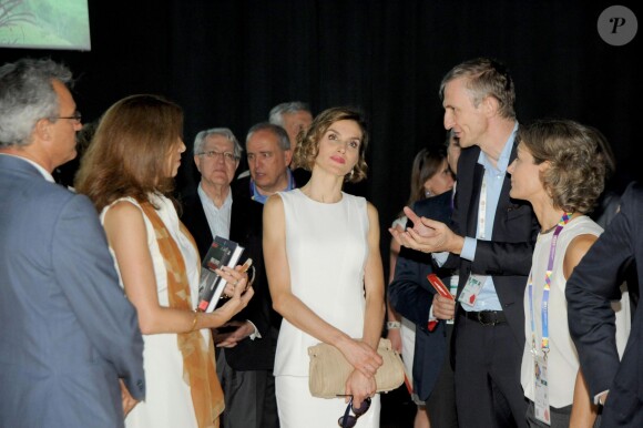 La reine Letizia d'Espagne visitant le 23 juillet 2015 le pavillon Zero à l'Exposition Universelle de Milan, où elle s'est rendue en tant qu'Ambassadrice spéciale de l'Organisation des Nations unies pour l'alimentation et l'agriculture (FAO) pour la nutrition.