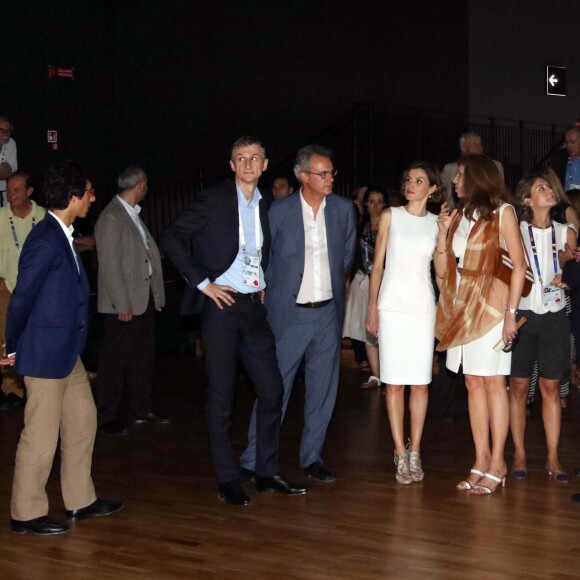 La reine Letizia d'Espagne visitant le 23 juillet 2015 le pavillon Zero à l'Exposition Universelle de Milan, où elle s'est rendue en tant qu'Ambassadrice spéciale de l'Organisation des Nations unies pour l'alimentation et l'agriculture (FAO) pour la nutrition.