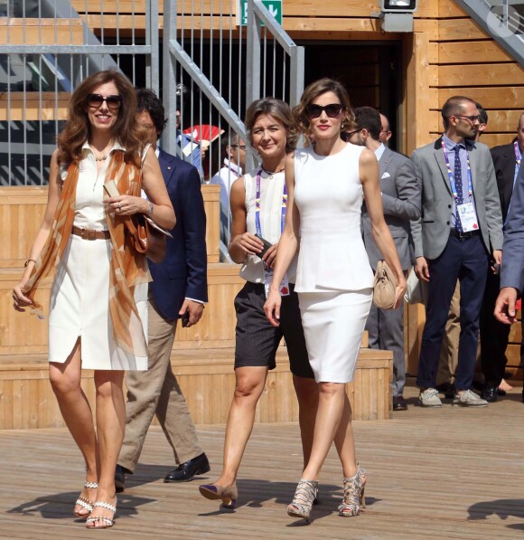 La reine Letizia d'Espagne visitant le 23 juillet 2015 l'Exposition Universelle de Milan, où elle s'est rendue en tant qu'Ambassadrice spéciale de l'Organisation des Nations unies pour l'alimentation et l'agriculture (FAO) pour la nutrition.