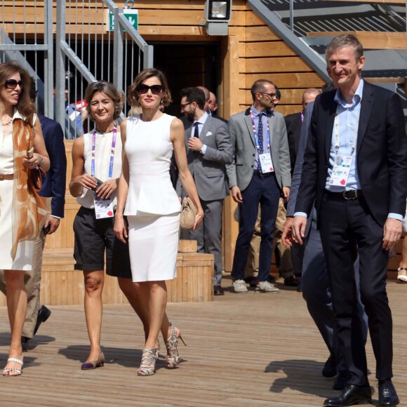 La reine Letizia d'Espagne visitant le 23 juillet 2015 l'Exposition Universelle de Milan, où elle s'est rendue en tant qu'Ambassadrice spéciale de l'Organisation des Nations unies pour l'alimentation et l'agriculture (FAO) pour la nutrition.