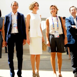 La reine Letizia découvrait le 23 juillet 2015 le pavillon de l'Espagne à l'Exposition Universelle de Milan, où elle s'est rendue en tant qu'Ambassadrice spéciale de l'Organisation des Nations unies pour l'alimentation et l'agriculture (FAO) pour la nutrition.
