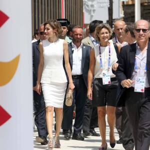 La reine Letizia découvrait le 23 juillet 2015 le pavillon de l'Espagne à l'Exposition Universelle de Milan, où elle s'est rendue en tant qu'Ambassadrice spéciale de l'Organisation des Nations unies pour l'alimentation et l'agriculture (FAO) pour la nutrition.