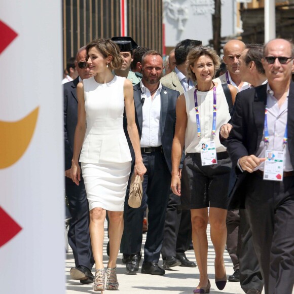 La reine Letizia découvrait le 23 juillet 2015 le pavillon de l'Espagne à l'Exposition Universelle de Milan, où elle s'est rendue en tant qu'Ambassadrice spéciale de l'Organisation des Nations unies pour l'alimentation et l'agriculture (FAO) pour la nutrition.